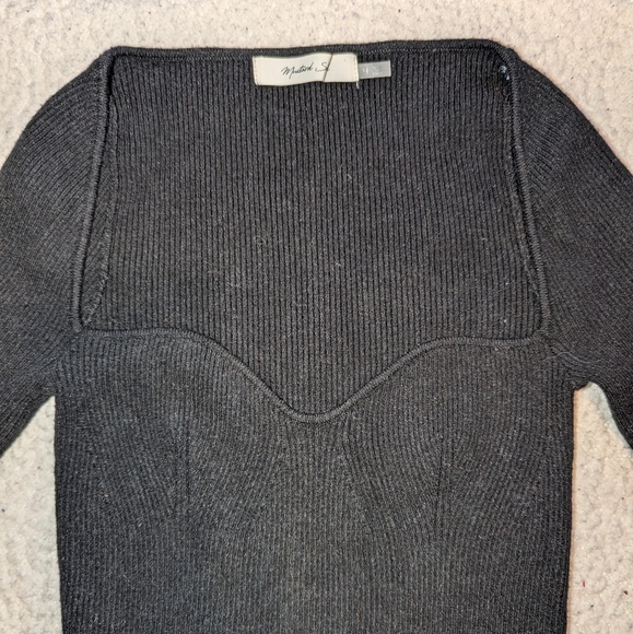 Black sweetheart / wide neckline sweater - ribbed knit - slight crop - medium - Picture 7 of 10